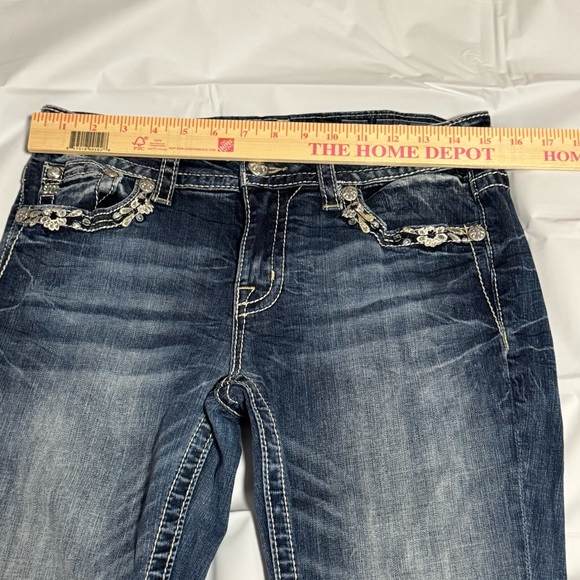 Miss Me 29 Capri's #M3123P Embroidered Embellished Metallic Angel Wing Pockets - Picture 12 of 15